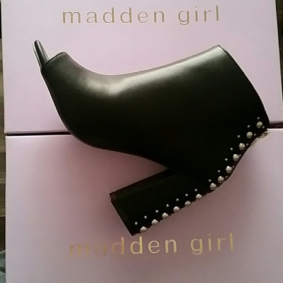 LAST PAIR ! Steve Madden Studded Peep Toe Boot - Picture 7 of 8